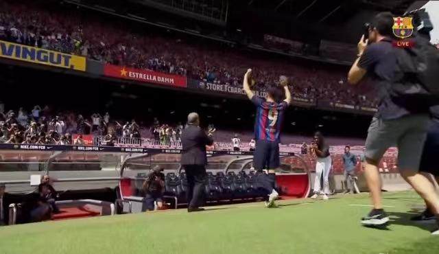 1659741578421028870.jpg 1c5bc3aececfa18937d24411c00dec4.jpg